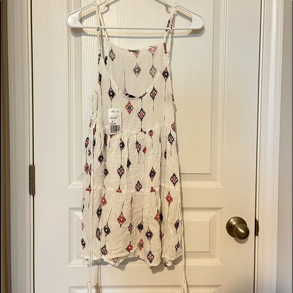 Forever 21 Long Woven Top. Size M - Picture 4 of 7